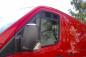 Preview: Lüftungsgitter Frischlüfter Mercedes Sprinter Fahrerhaus BJ 04/2006-2018 - Lüftungsgitter montiert Fahrerseite vorne in rotem Fahrzeug