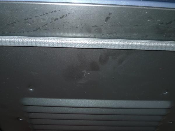 Lüftungsgitter Ford Nugget Schiebefenster NEU - BJ 2000 - 2013 - passend für links und rechts - Lüftungsgitter verbaut in blauem Fahrzeug